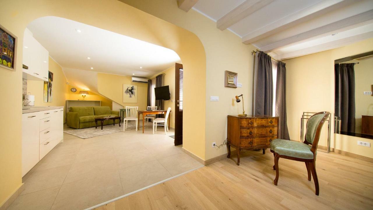 Residence C&S Ровінь Екстер'єр фото